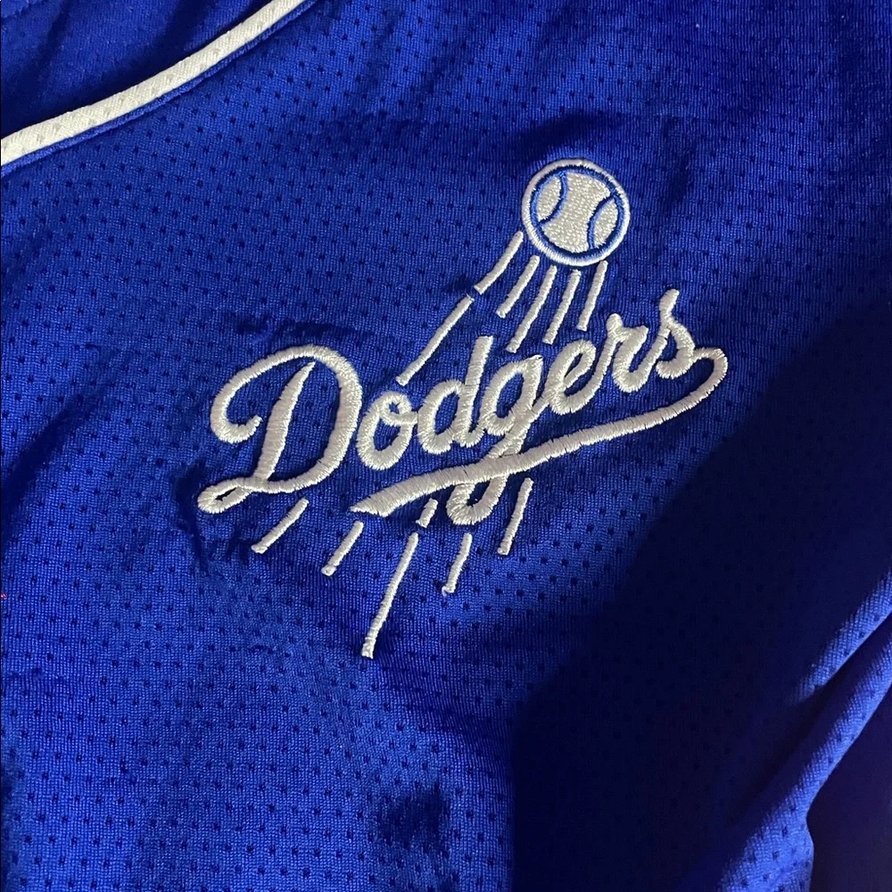 Pink Victorias Secret Dodgers Top 💙 - Picture 4 of 6